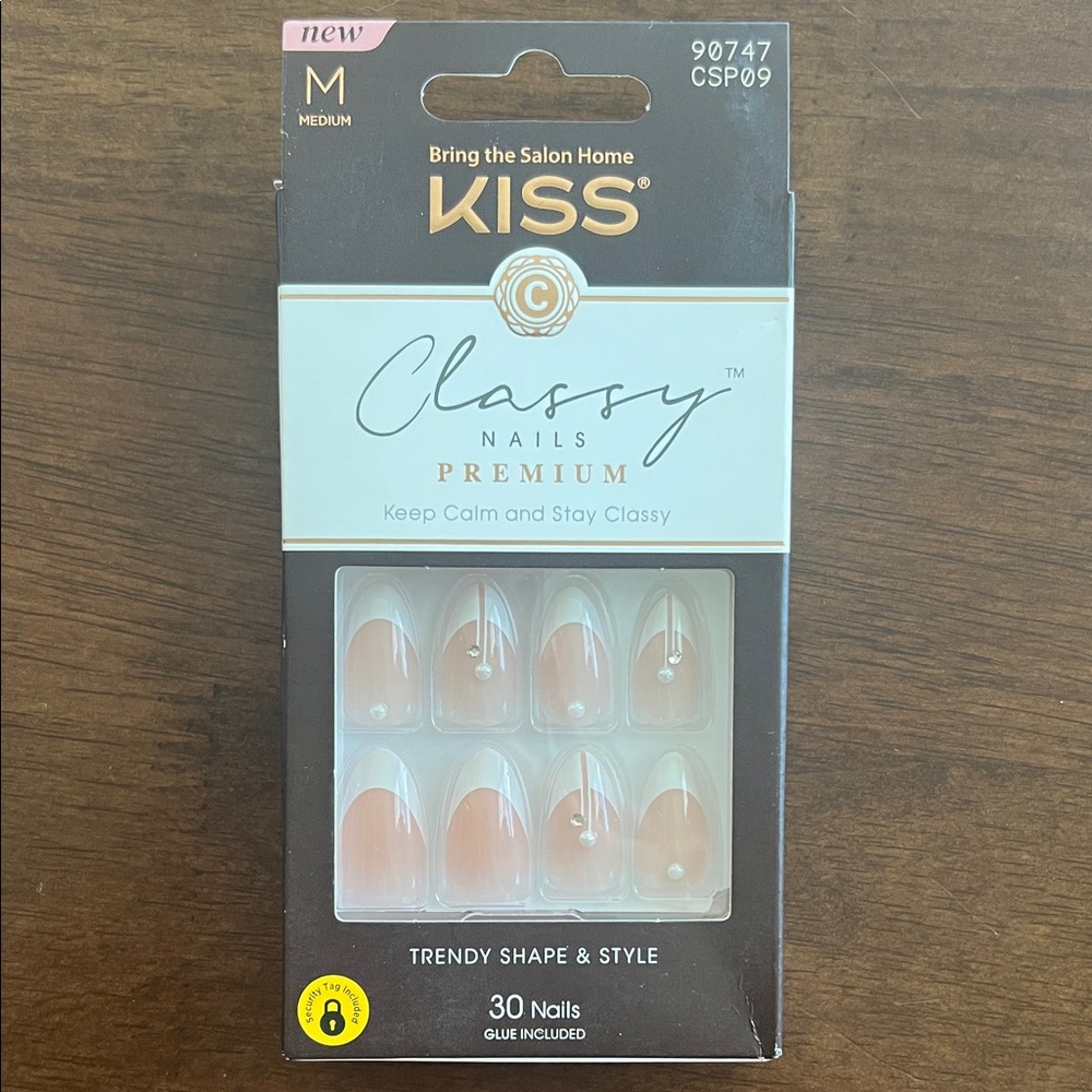 KISS Classy Premium Nails